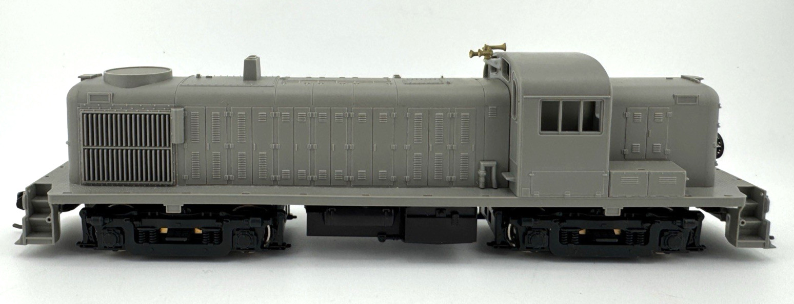 VINTAGE Atlas 7070 HO Scale UNDECORATED RS-3 Locomotive