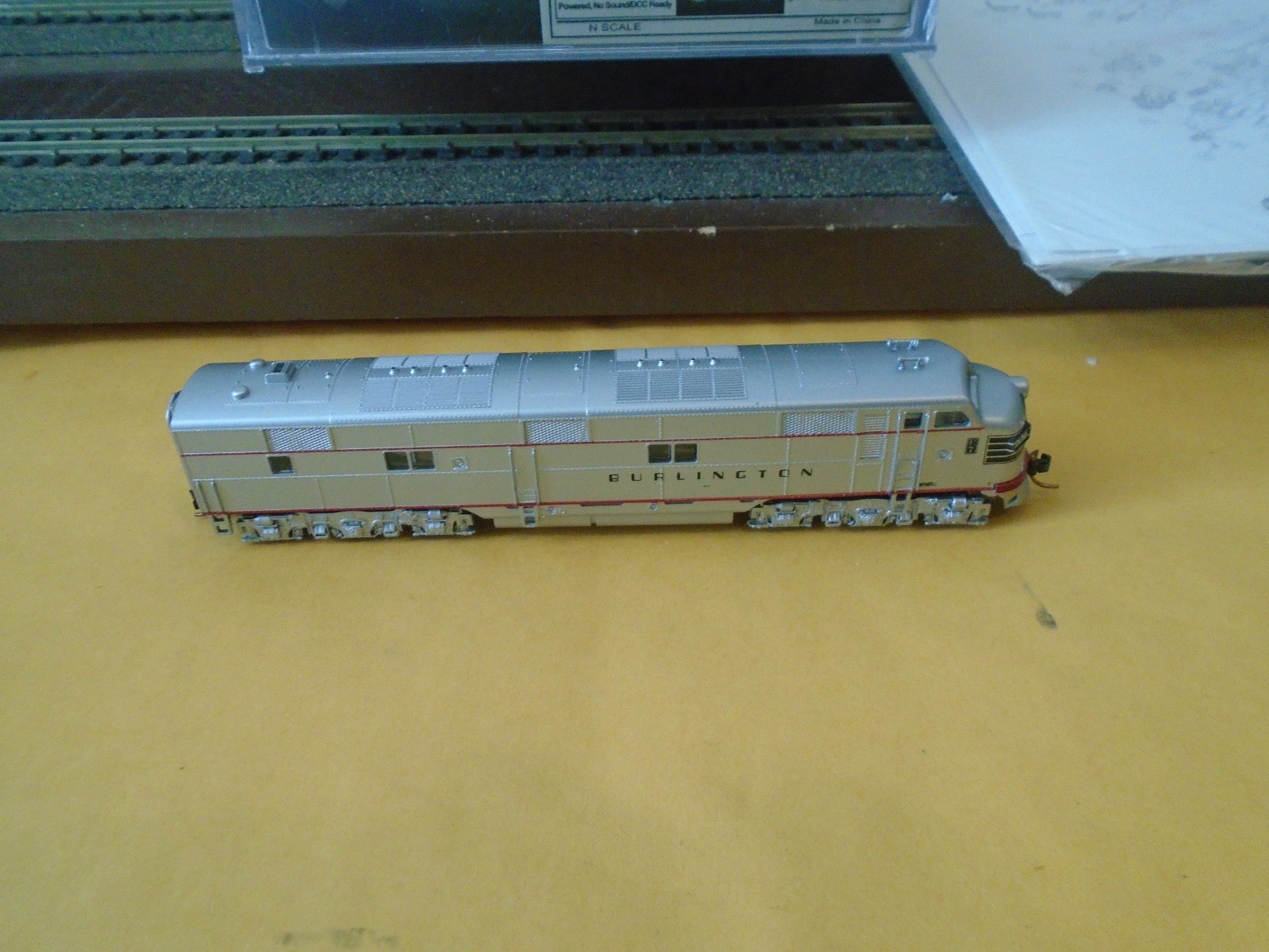 PRECISION CRAFT #620 EMD E7A DIESEL LOCOMOTIVE – BURLINGTON #9926B (DCC/SOUND) N