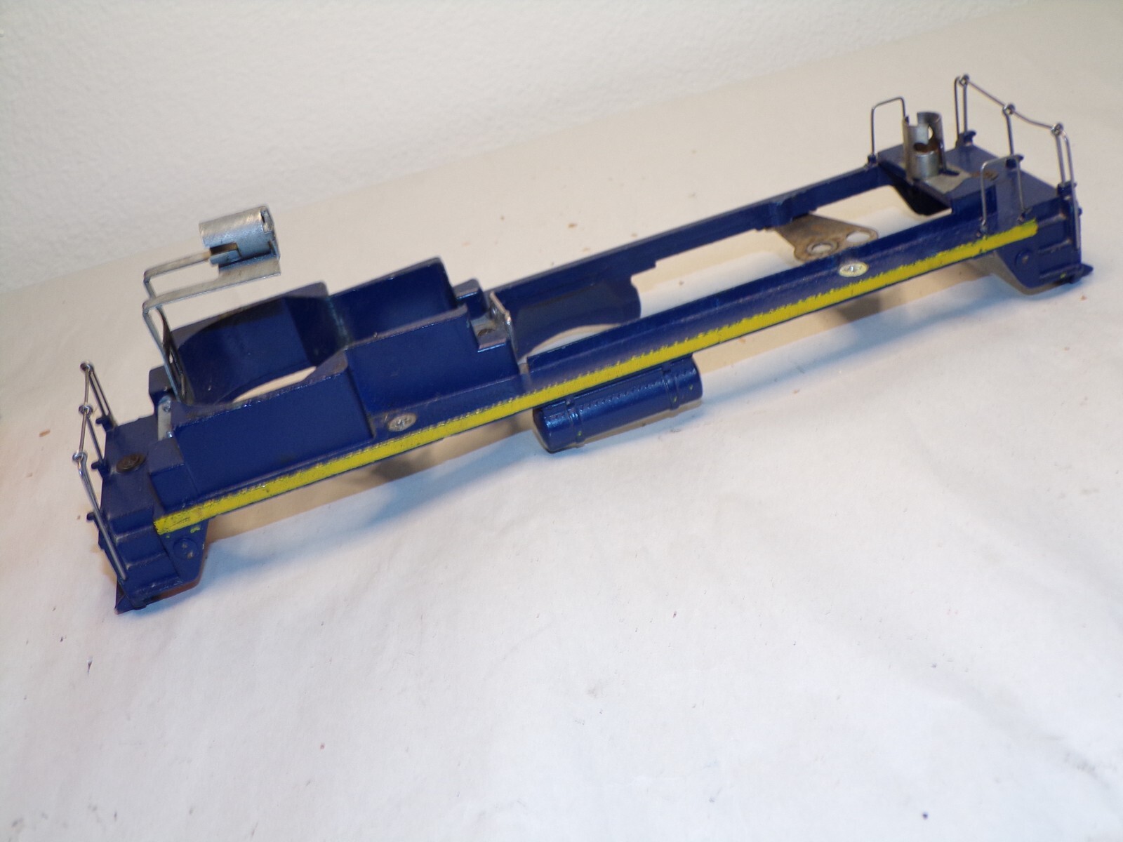 Vintage Original Lionel 624 NW2 C&O Diesel Locomotive Frame Super Clean