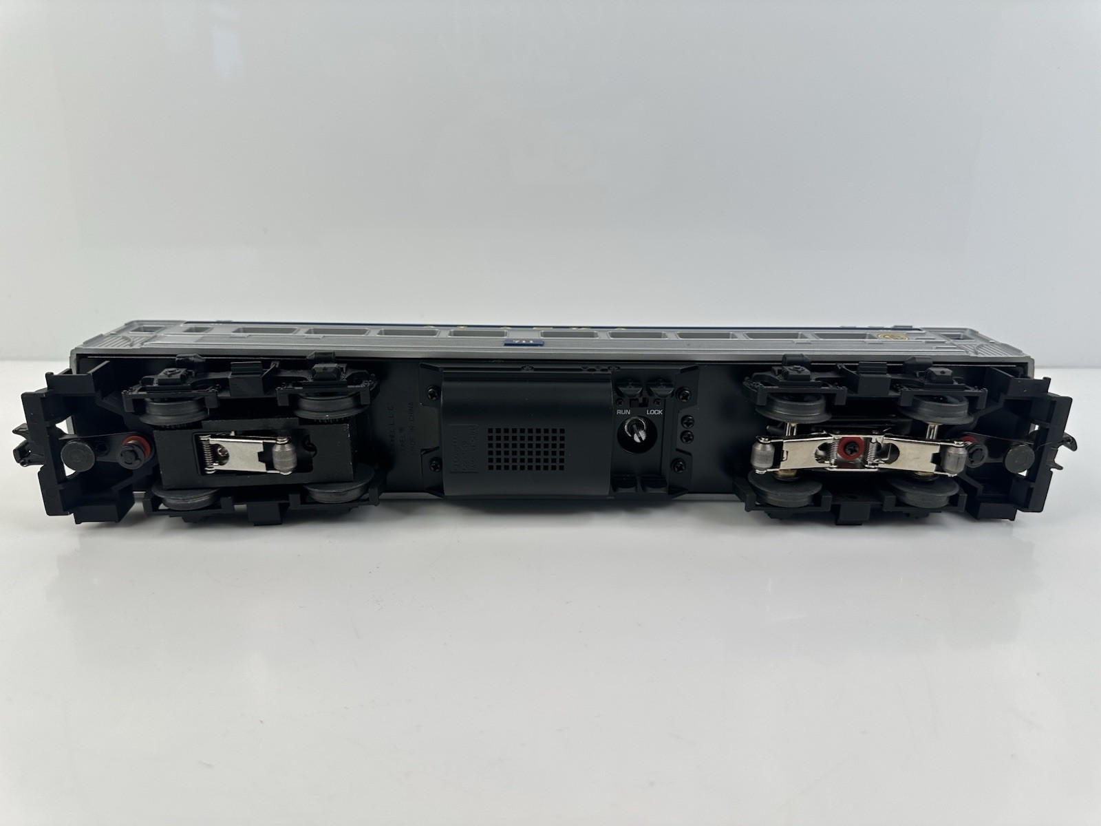 Lionel Trains 6-38428 Alaska Powered Budd Coach Car Silver HTF