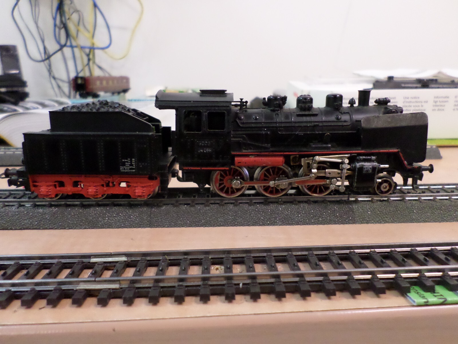 Marklin 3003 Steam Locomotive with Tender BR24 DB (Analogue) (K)