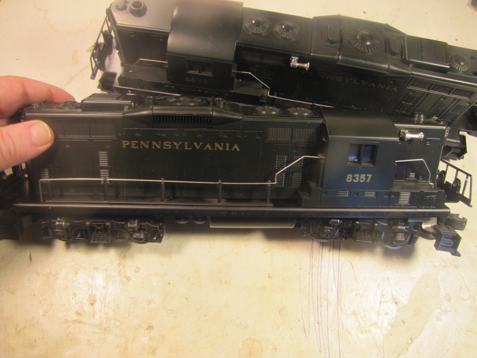 Lionel 6-8357 and 8358 Pennsylvania GP9 Diesel and Dummy in original boxes