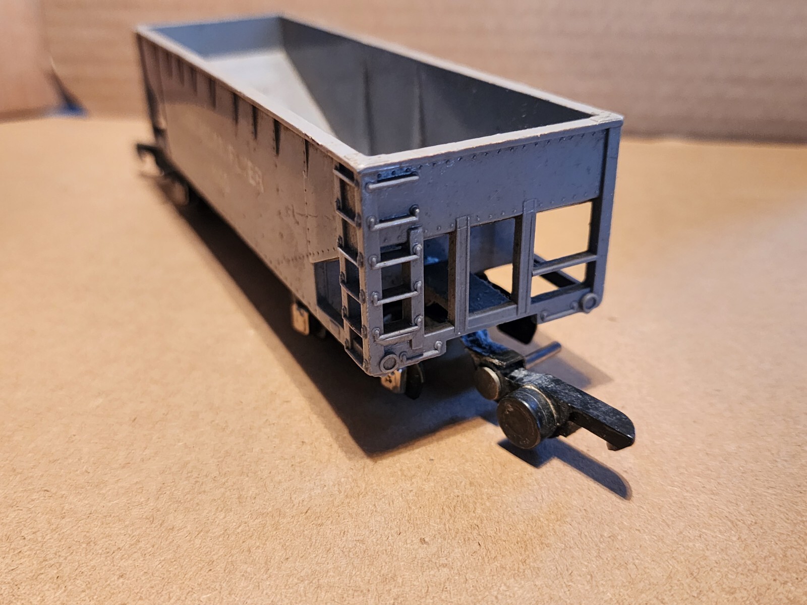 AMERICAN FLYER IC 630 Reefer Boxcar and Grey 640 Hopper-Very Good Condition jw
