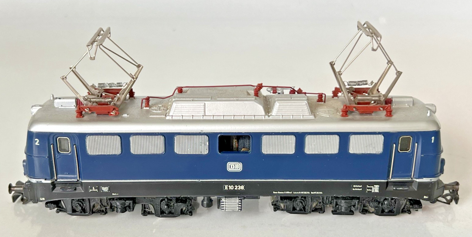Marklin HO 1:87 Scale No. 3039 Deutsche Bahn DB E10 Locomotive