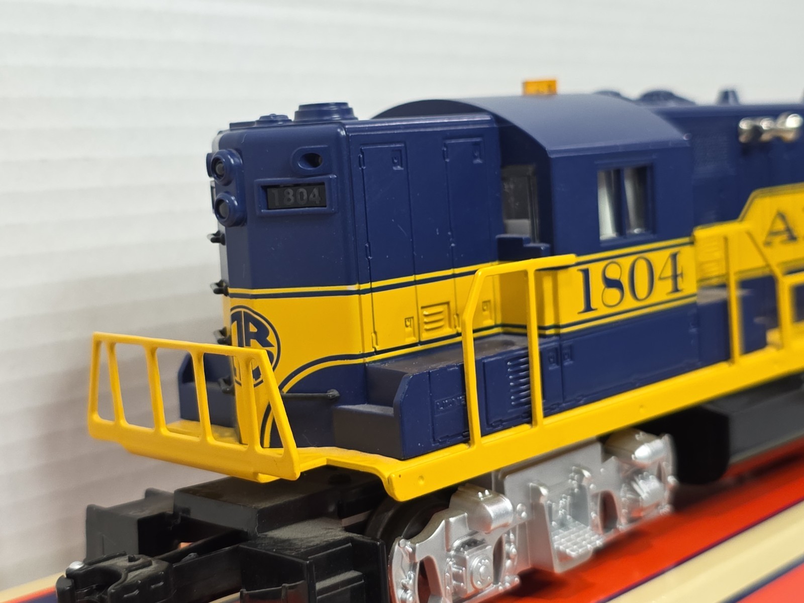 Lionel O 6-28857 Alaska Railroad 1704 GP7 Diesel Locomotive W/TrainSounds Ex/Box