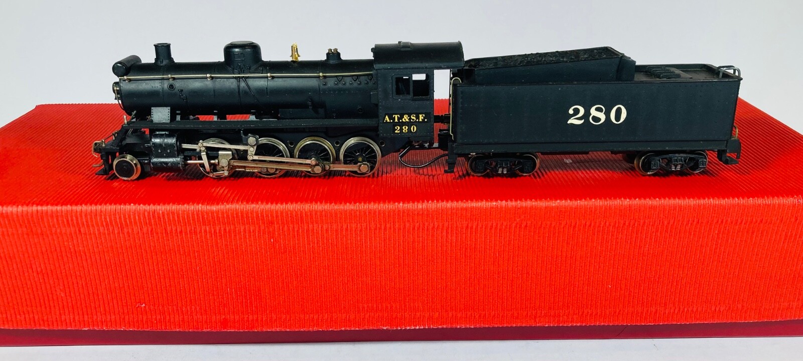 Rivarossi HO L280/R Steam Locomotive with Tender – 2-8-0 – Early Model 1952