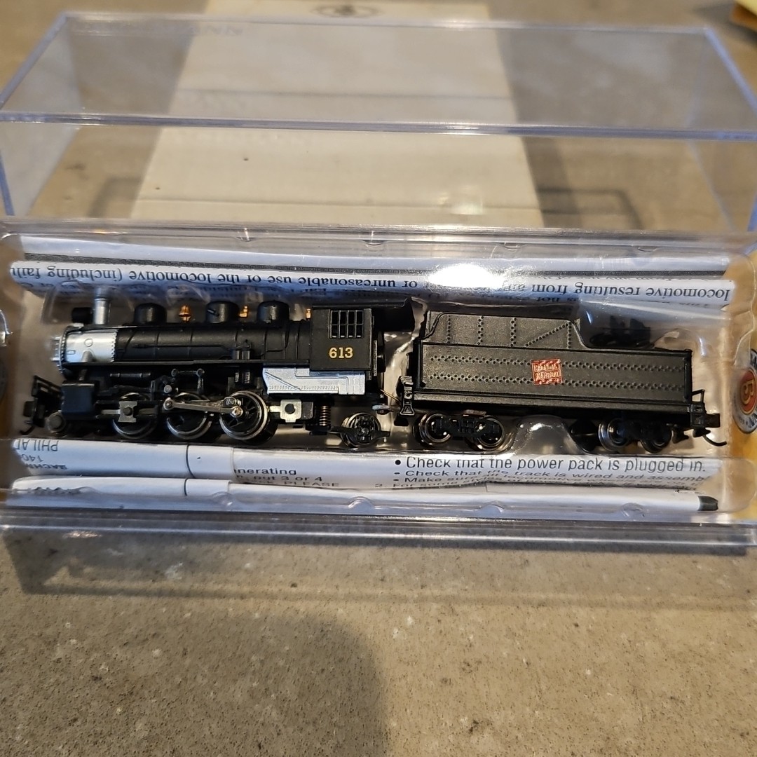 Bachmann N Scale #51563 Prairie 2-6-2 & Tender CANADIAN NATIONAL #613