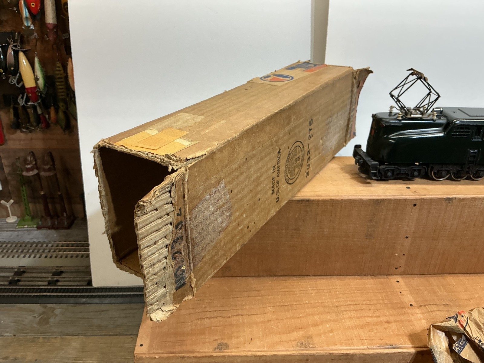 Lionel 2332 GG-1 Train Engine In the Original Box/Liner/ RED BRUSH CAP-RARE