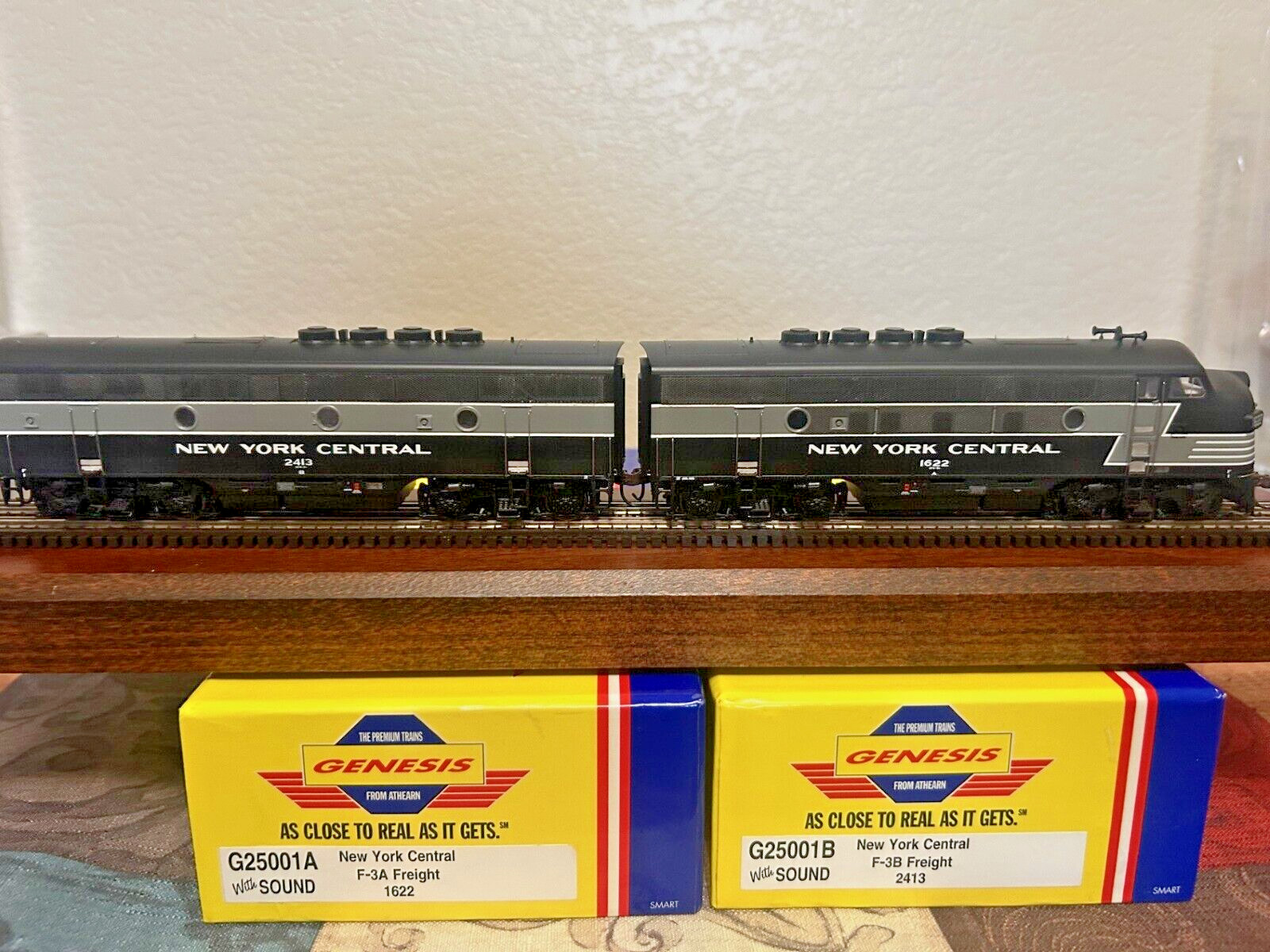NEW YORK CENTRAL F3A&F3B LOCOS- DCC/SOUND – HO Scale -“GENESIS” NEW RTR OOP