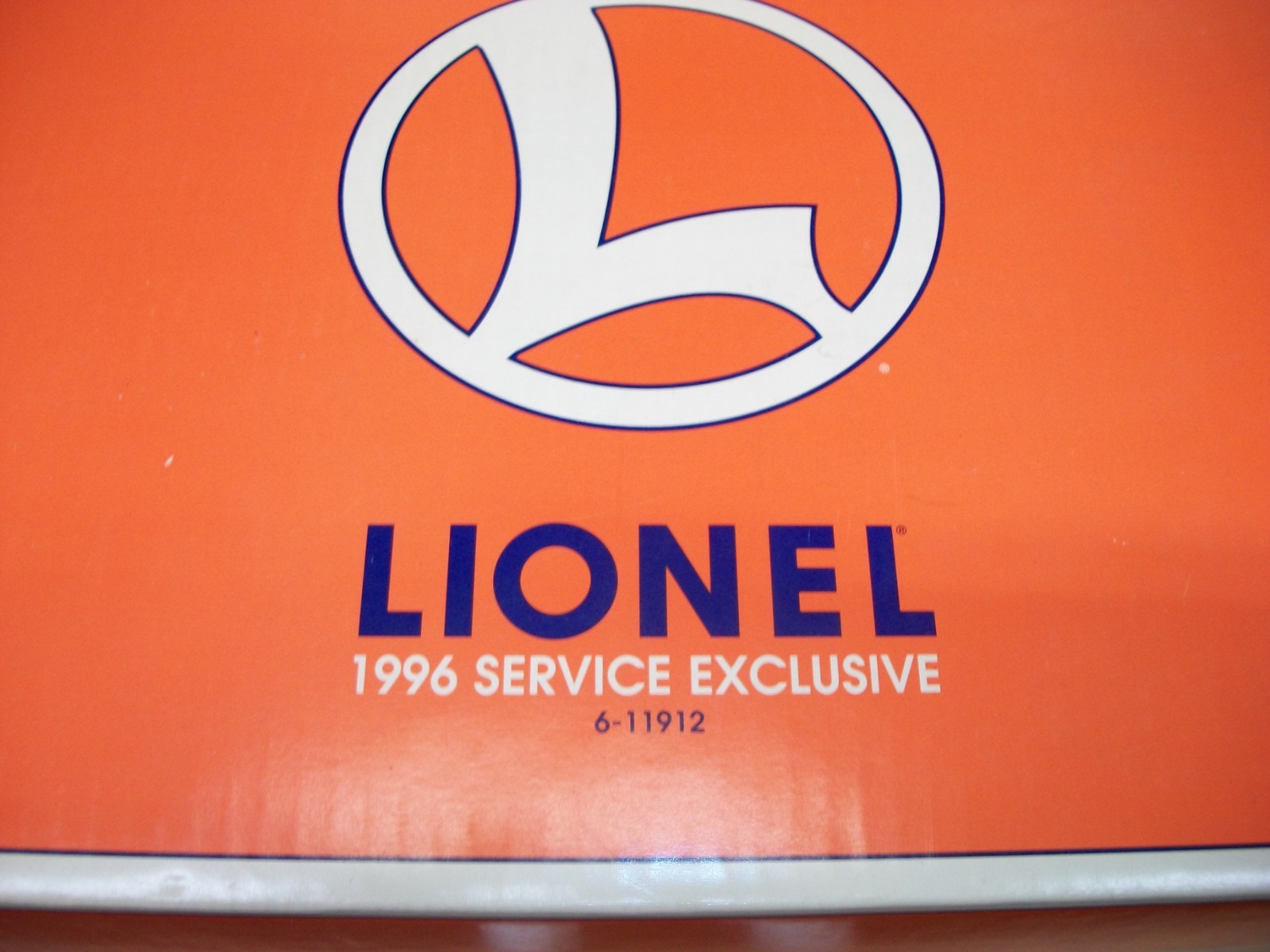 LIONEL 6-11912 ” LIONEL STEEL DIESEL & TWO DIE CAST ORE CARS ” LOT #46743