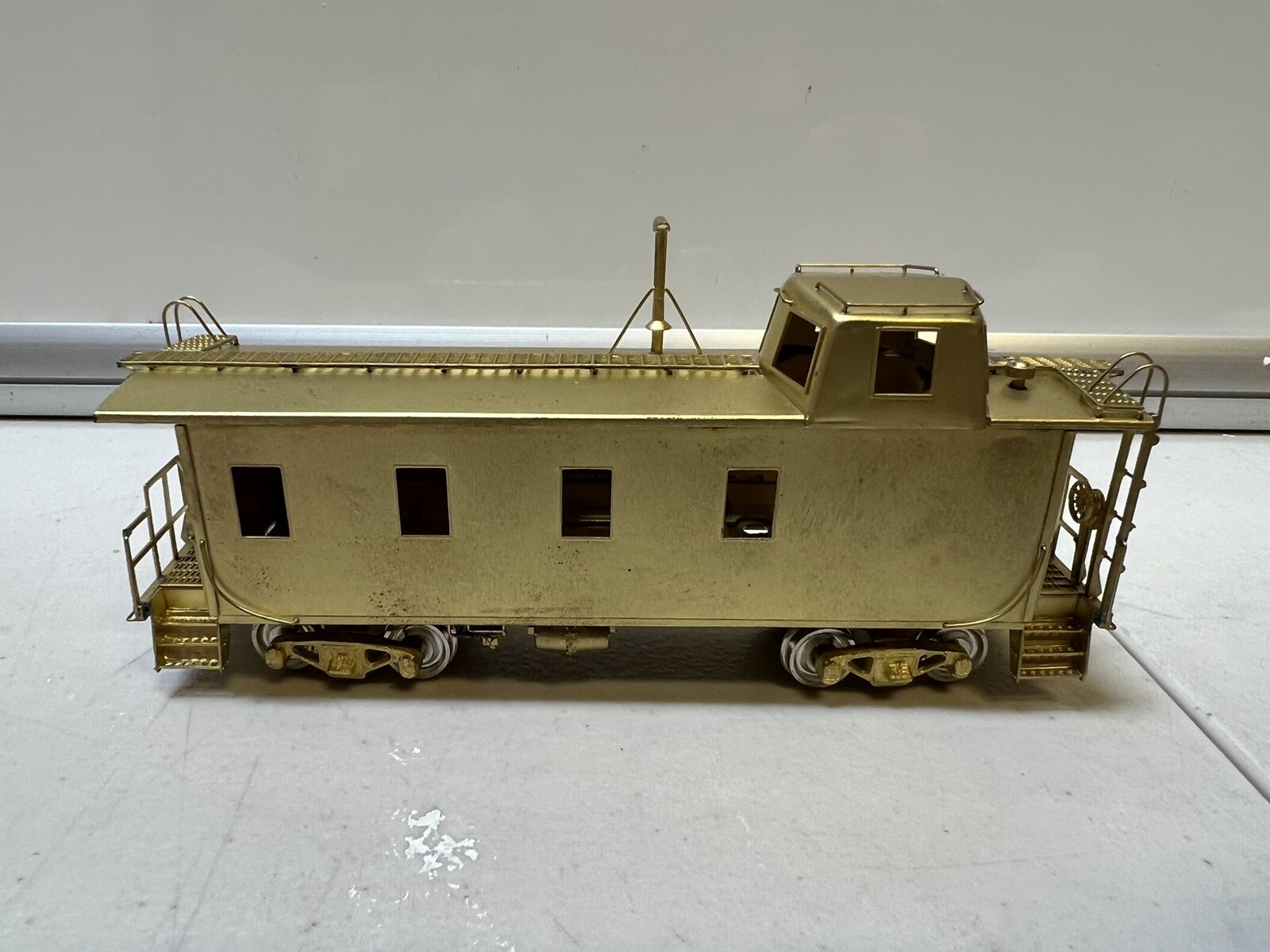 HO Scale Oriental Limited Brass CB&Q International NE-12 UP Caboose *ROB