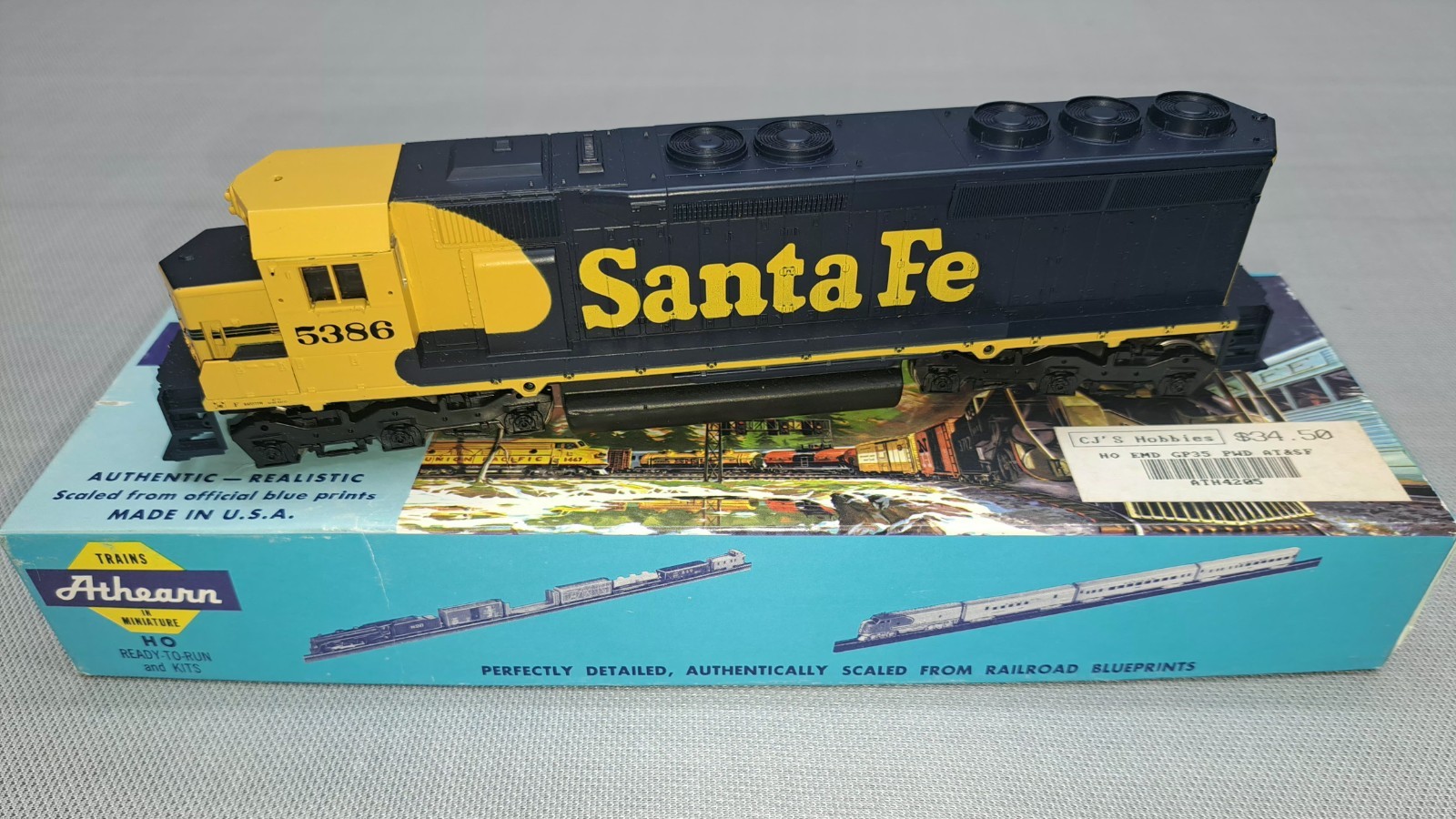 NOS Athearn GP35 Locomotive, Santa Fe #4205 HO Scale NIB