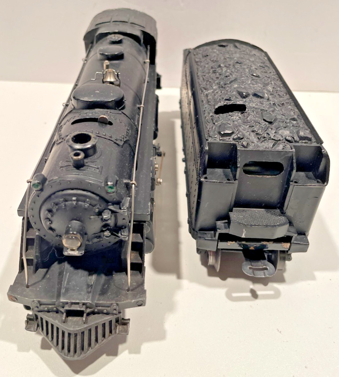 Vintage Lionel O Gauge 224 2-6-2 Steam Locomotive & Tender 2466W