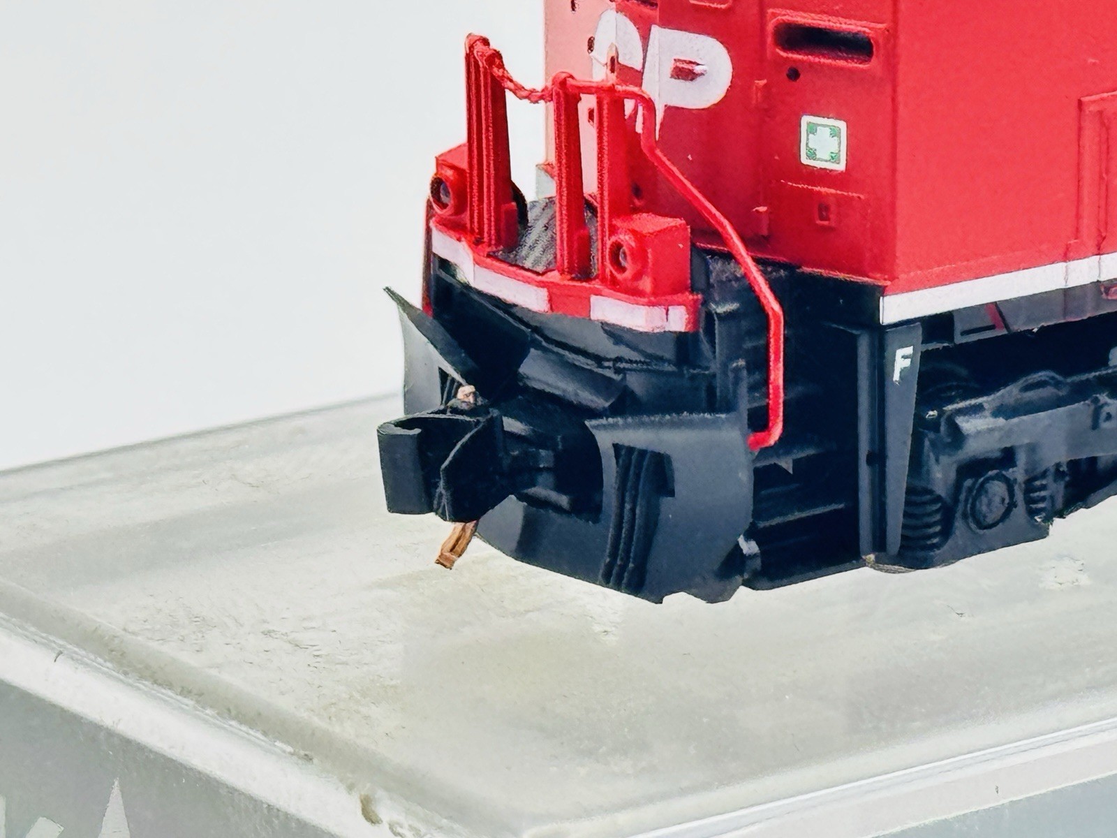 N Scale Kato Canadian Pacific AC4400CW Locomotive w/ NCE DCC Decoder Installed