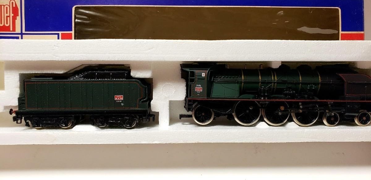 Jouef 8256 SNCF 231 K 72 Steam Locomotive Green/Black Red Dijon Depot