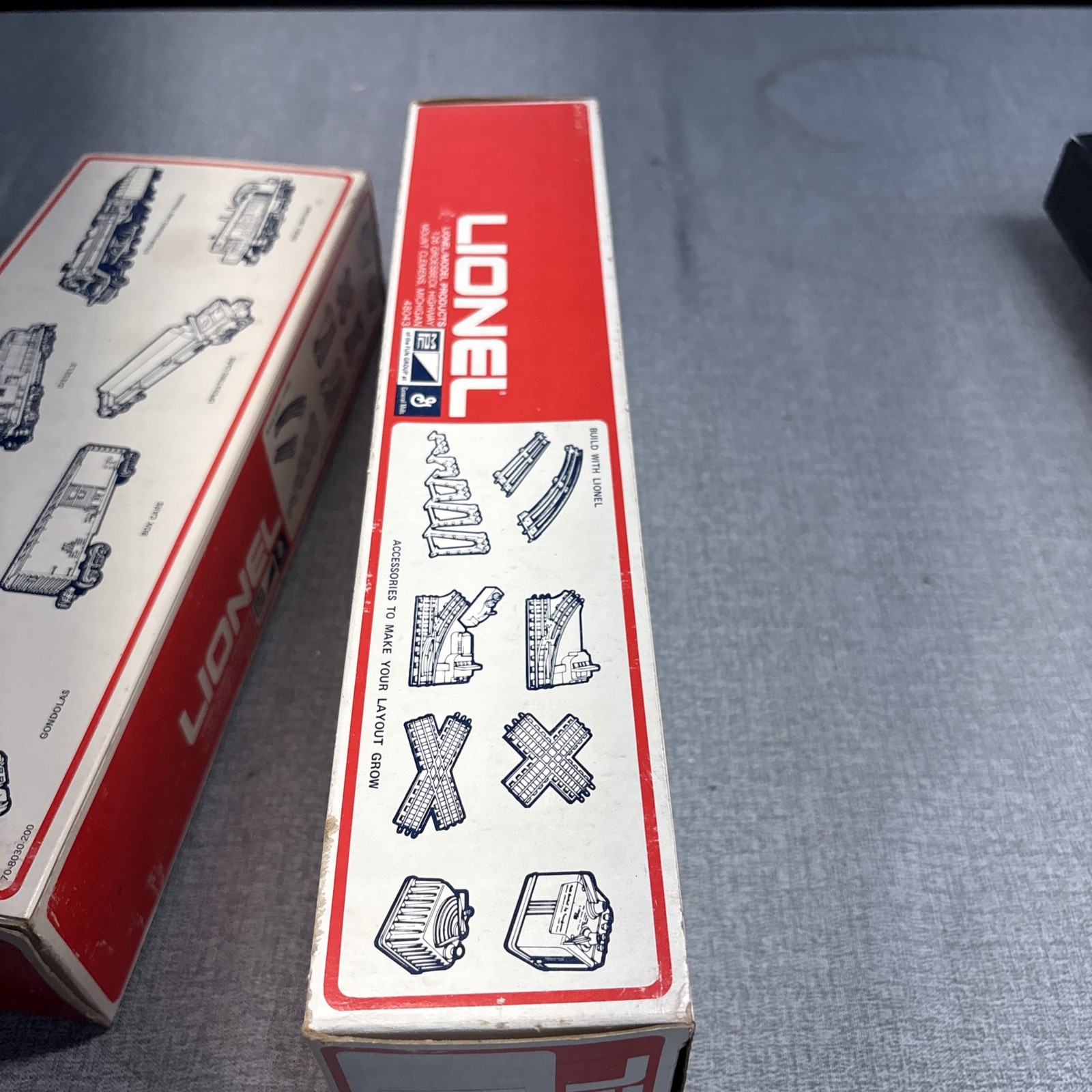 Lionel Trains Frisco U36B Diesel Engine Pair Item #6-8571 Powered & 6-8572 Dummy