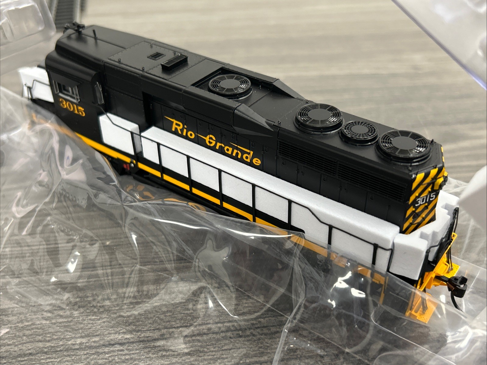 Broadway Limited HO #9570 EMD GP30 Locomotive D&RGW #3015 DCC Rdy NIB – CC
