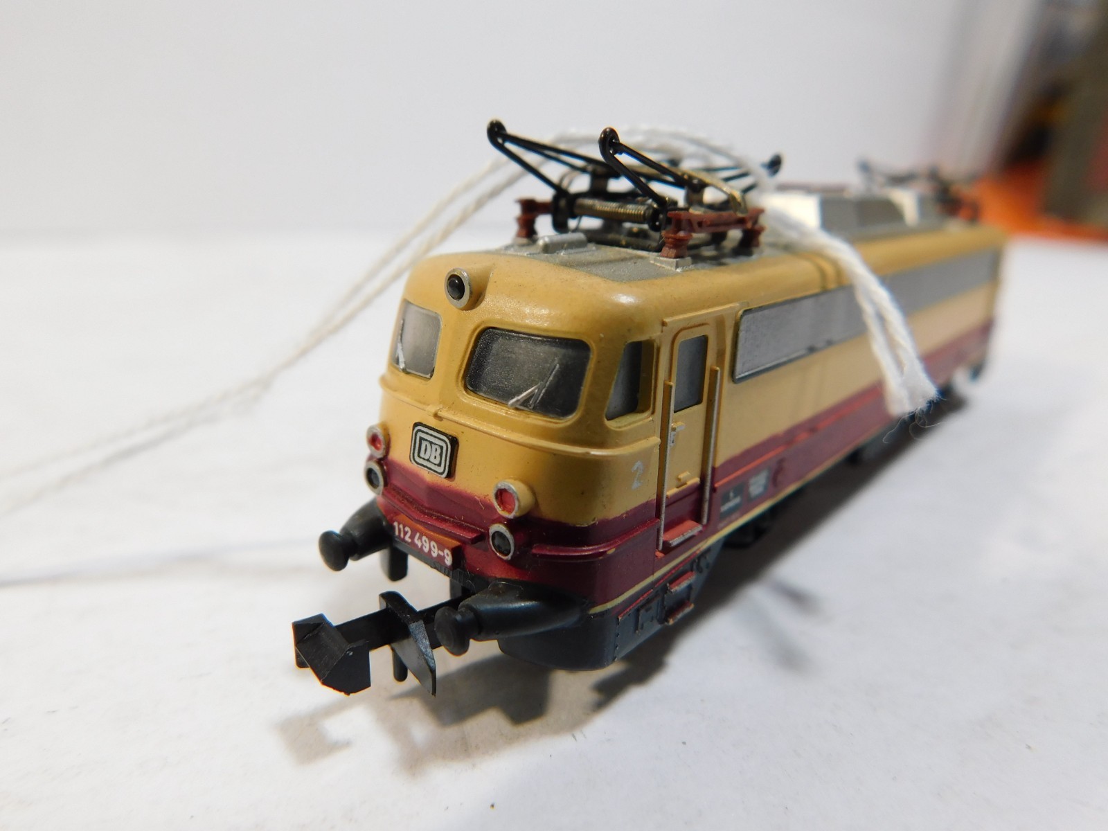 Trix Express N Scale Electric Locomotive DB 112 499-9 Yellow Red (NB)