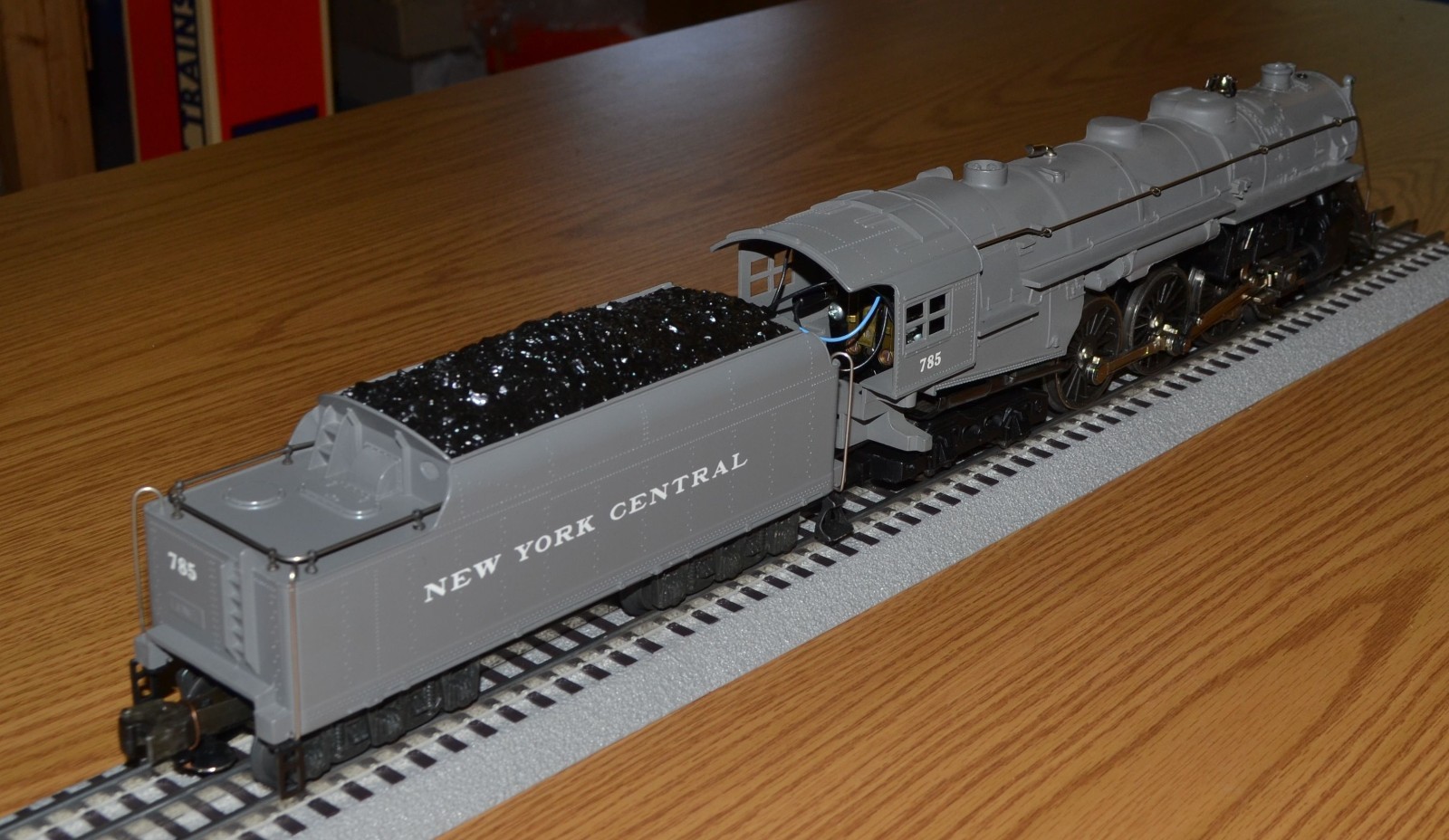 Lionel 6-18002 New York Central 4-6-4 Hudson Steam Locomotive LN #785 – VIDEO