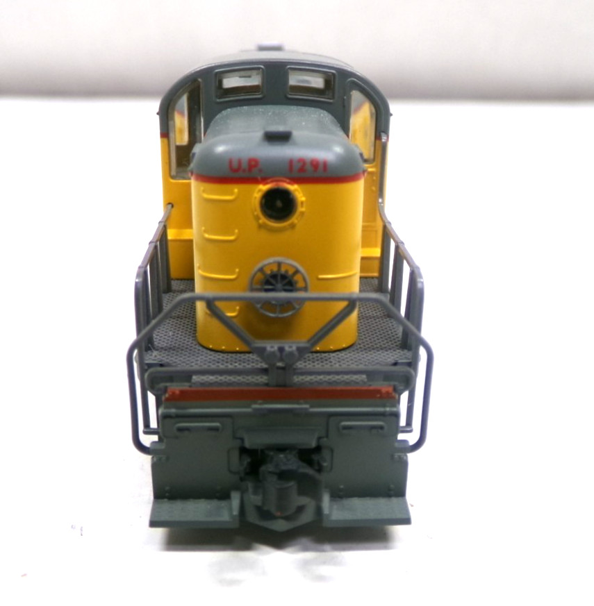 N scale Kato Union Pacific RS-2 diesel engine in orig box (lot N67)