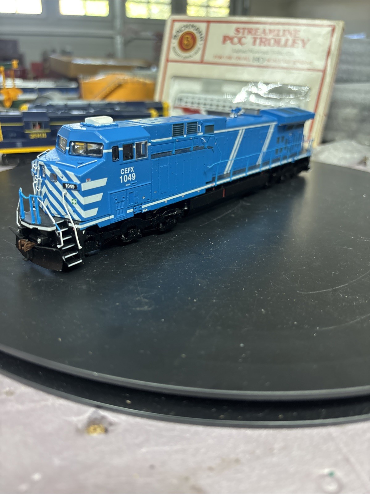 Ho Scale Athearn CEFX #1049 Dash 9 – Runs In Wrong Box