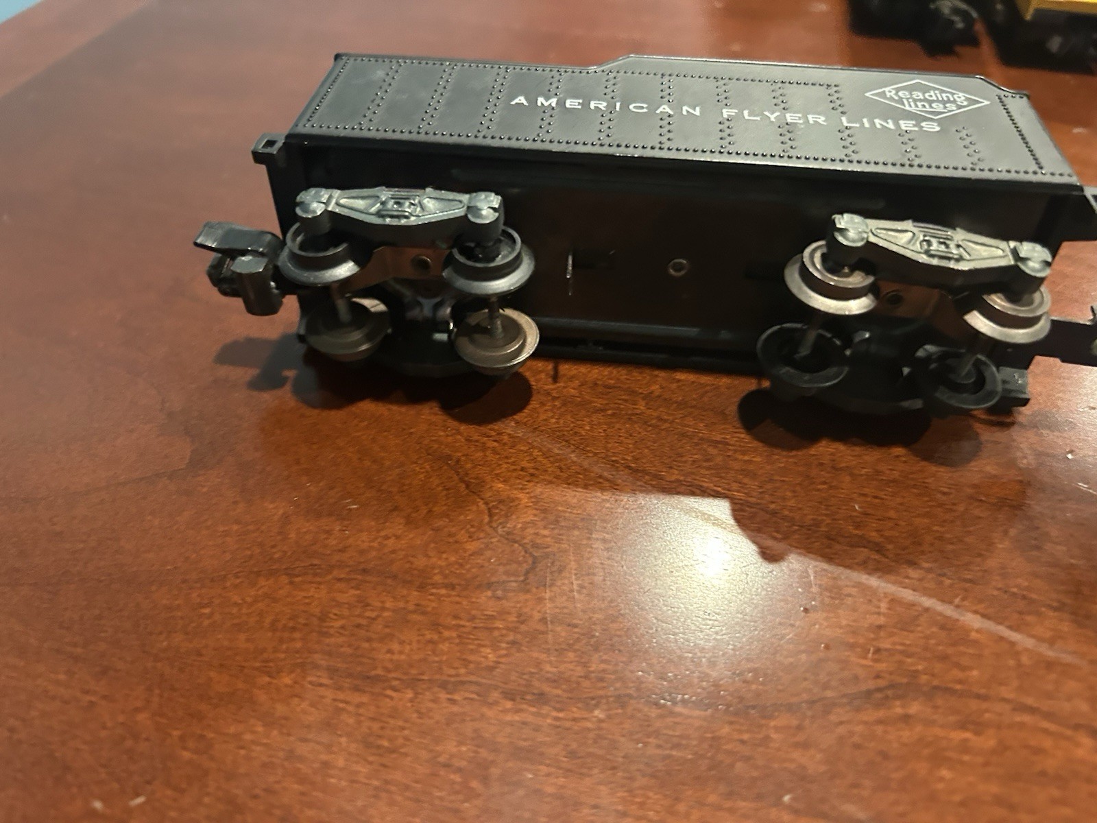 American Flyer S Gauge #21160 Reading Lines 4-4-2 Locomotive and Tender