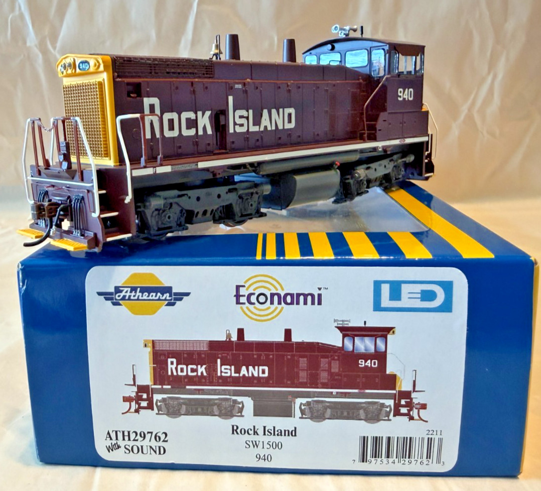 Athearn HO Scale Rock Island SW1500 DCC & Sound