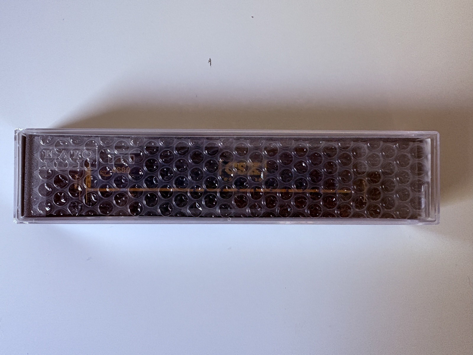 Kato 1767617 N Scale CSX EMD SD70M Diesel Locomotive Flat Radiator 4688 (DC)