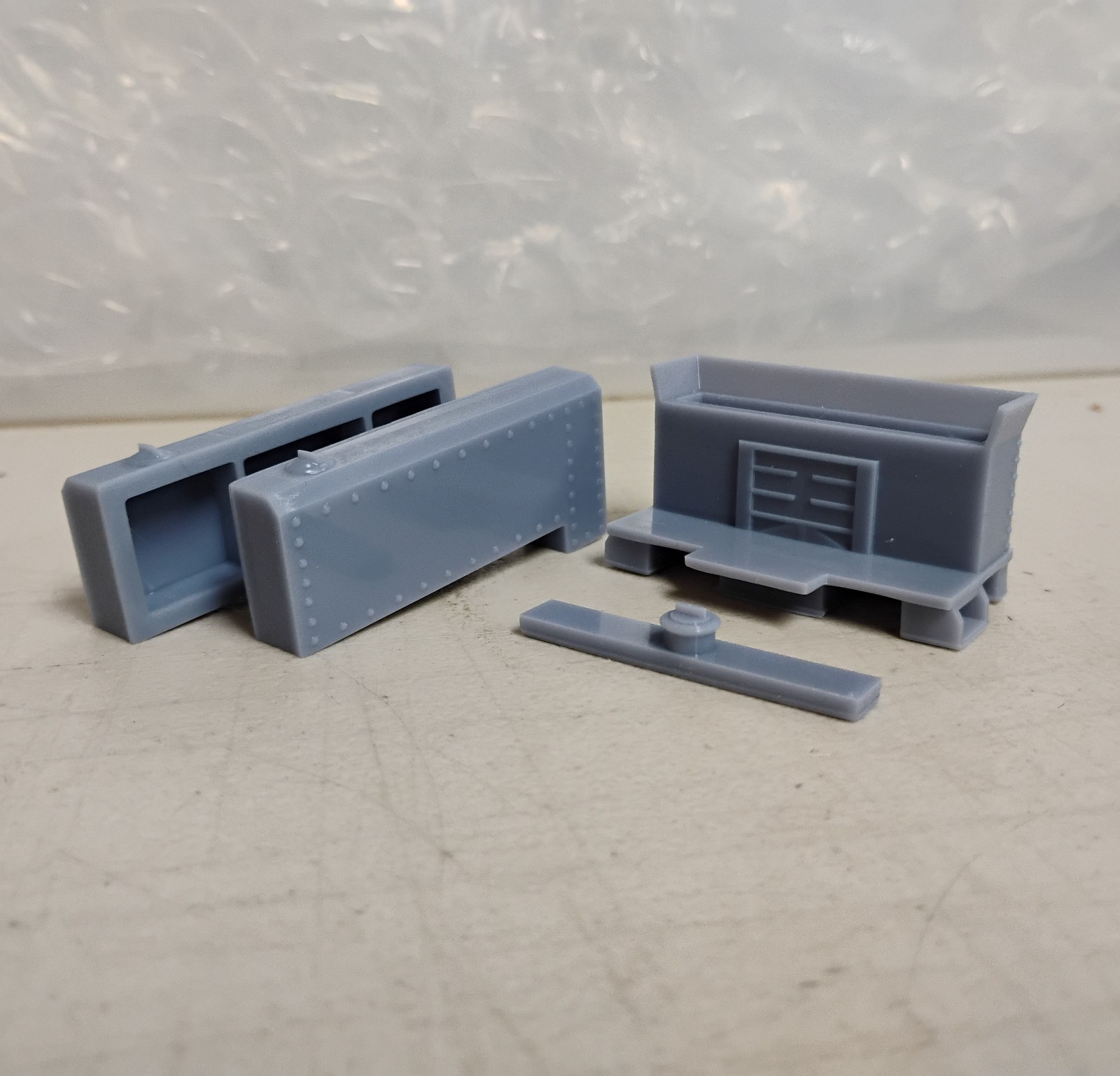 On30 MEDIUM SIDE TANKS AND BUNKER for the Bachmann Mogul 2-6-0. 3D Print NEW!