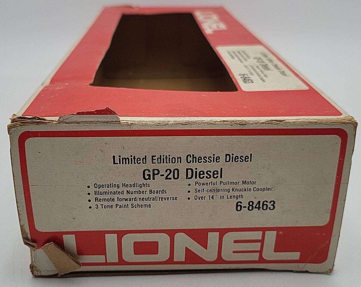 Lionel 6-8463 O Gauge Chessie System GP20 Diesel Engine/Box