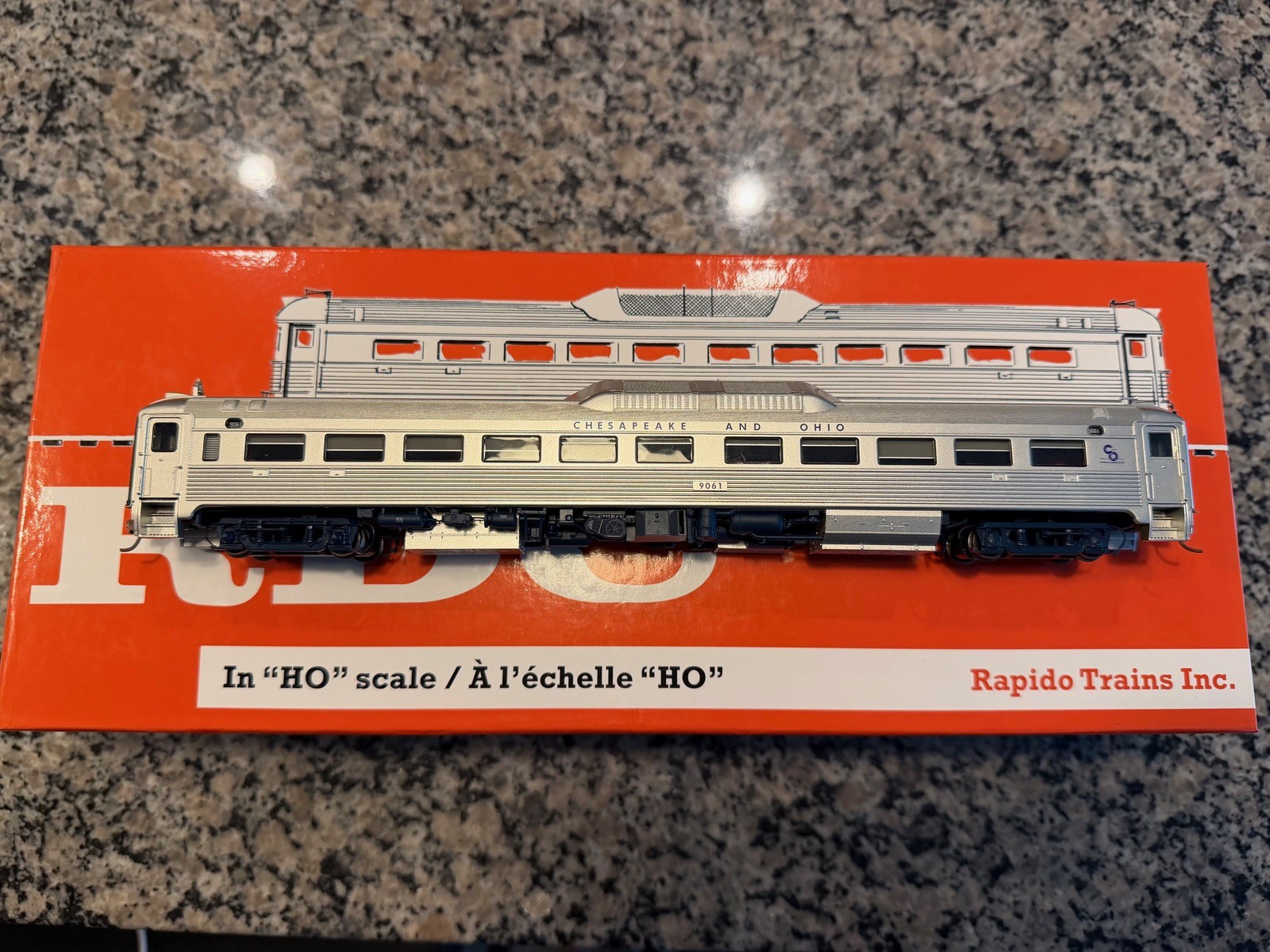 Rapido Trains 16122 Chesapeake & Ohio Ph1b Budd RDC-1 with DCC/Sound #9061