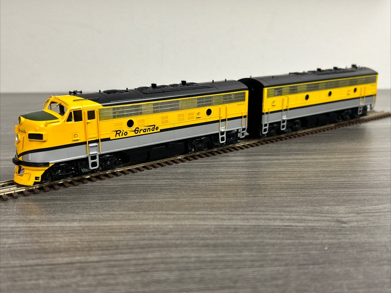 Oriental Limited HO Brass F9AB Diesel Locomotive Set D&RGW Factory Painted/LNIB!