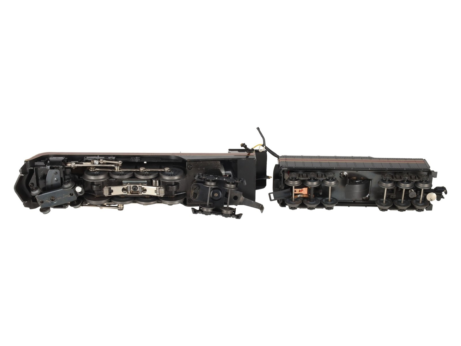 Lionel 6-8100 O Gauge Norfolk & Western 4-8-4 Steam Locomotive & Tender #611 EX