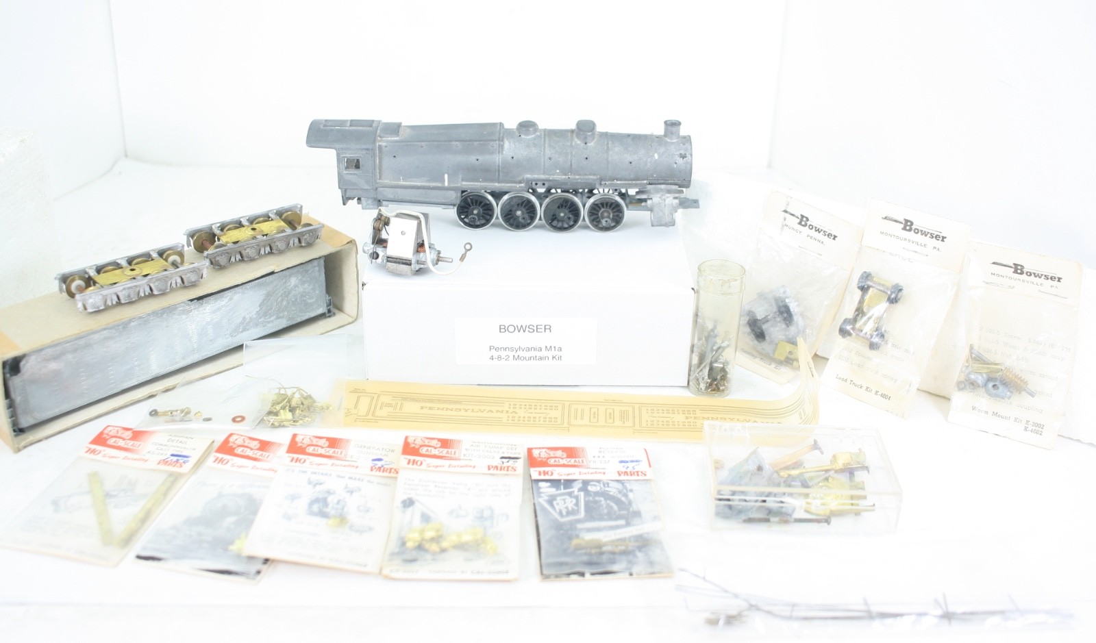 HO Scale Bowser Pennsylvania Railroad M-1a 4-8-2 Locomotive & Tender Kit