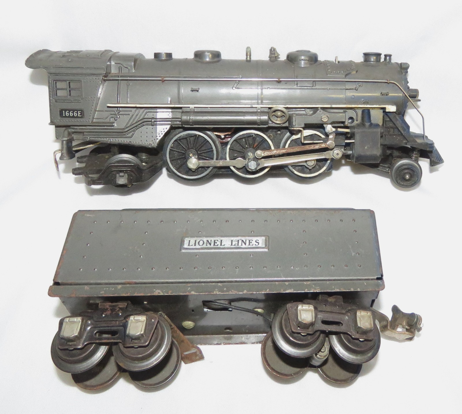 5 Piece O Gauge Lionel 1666E Steam Engine Lines Tender & Cars 1950s #656 653 657
