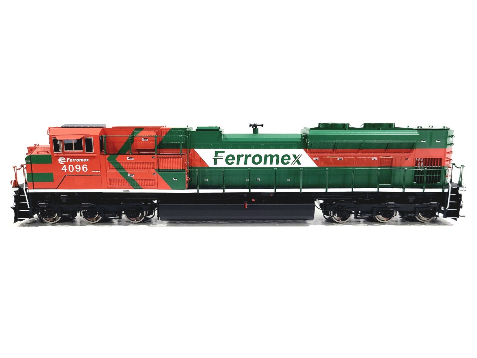 Division Point FXE SD70ACe Ferromex Iso Cab #4096 HO Brass Model #DP-2404.2 DCC