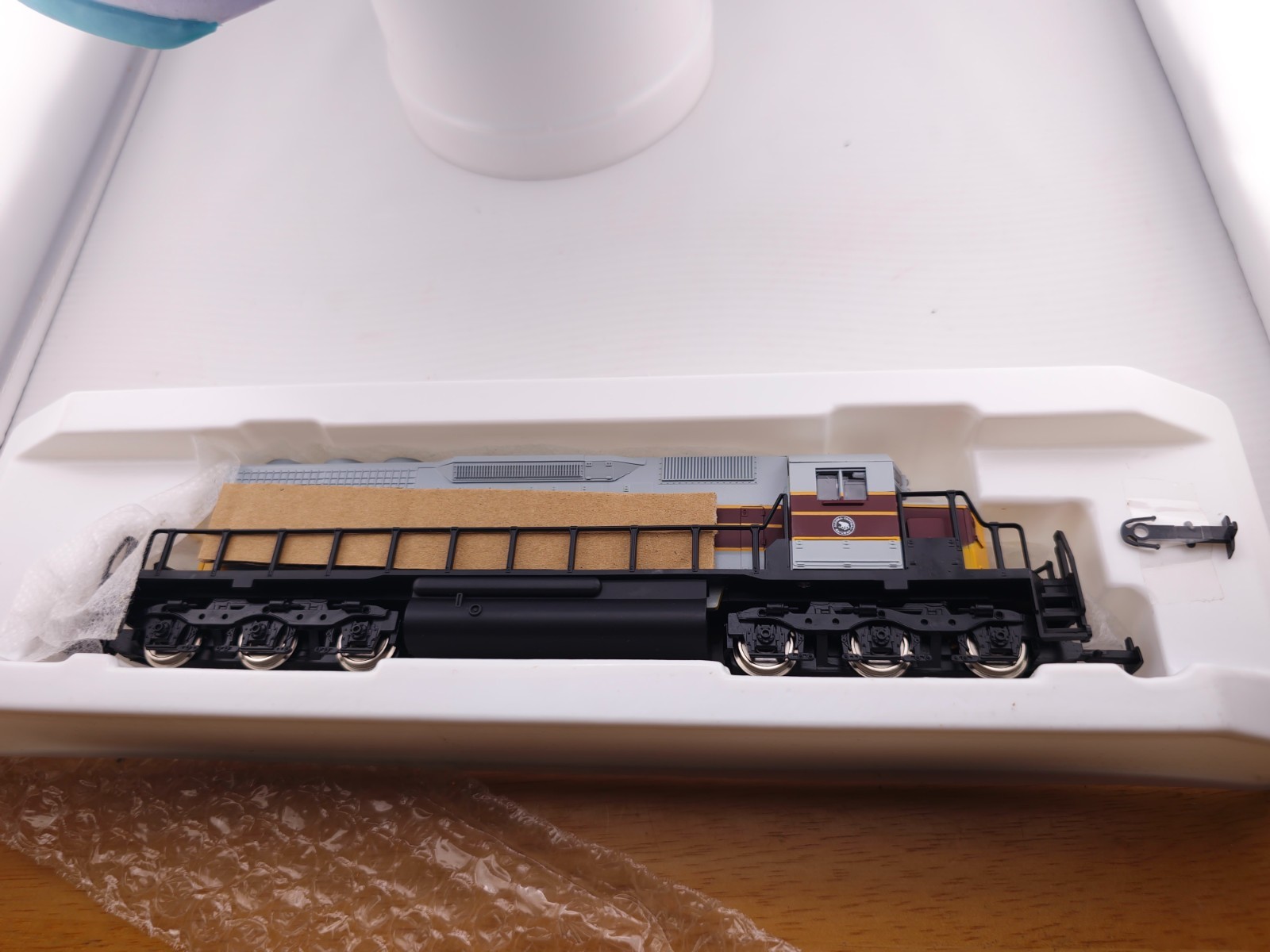 Mehano HO Scale M368 Algoma Central Railway SD-40 Diesel Locomotive ACR 184