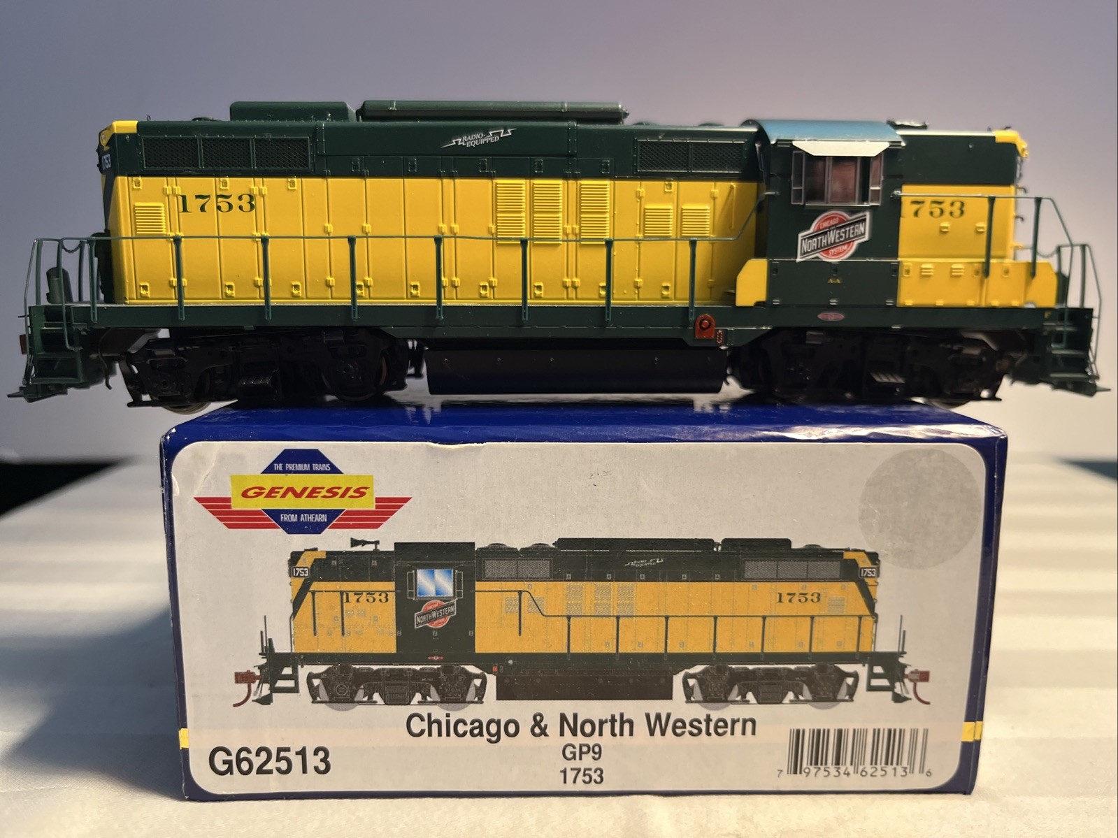 HO Scale Athearn Genesis CNW GP9 #1753 DCC READY TESTED