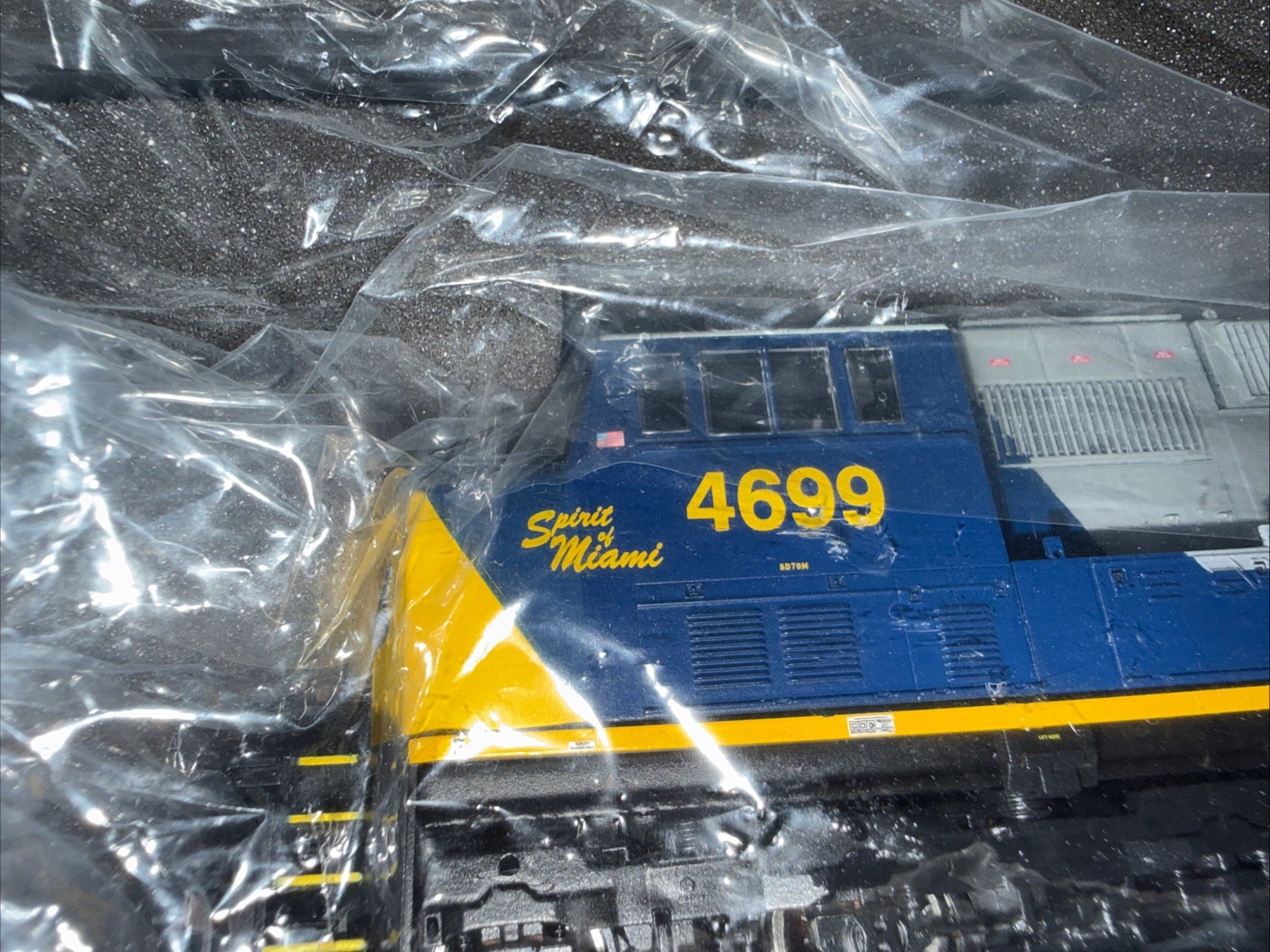 Athearn Genesis HO Scale G6161 CSX SD-70M Diesel Locomotive #4699 NOS