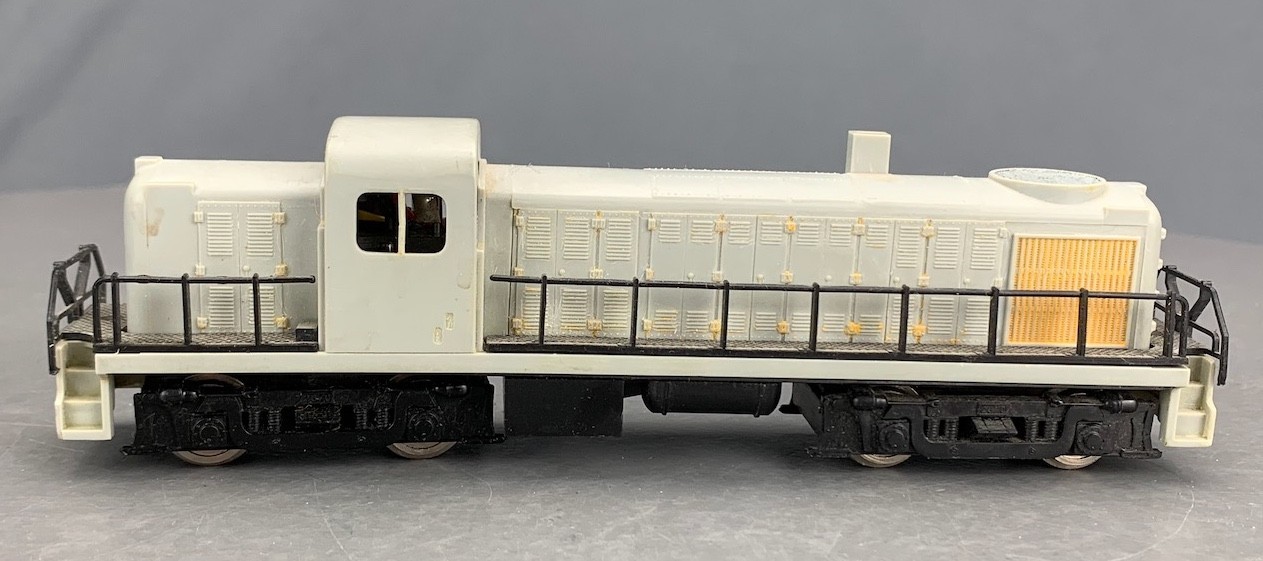HO AHM Alco RS-2 Diesel Locomotive Undecorated DNR HO8601