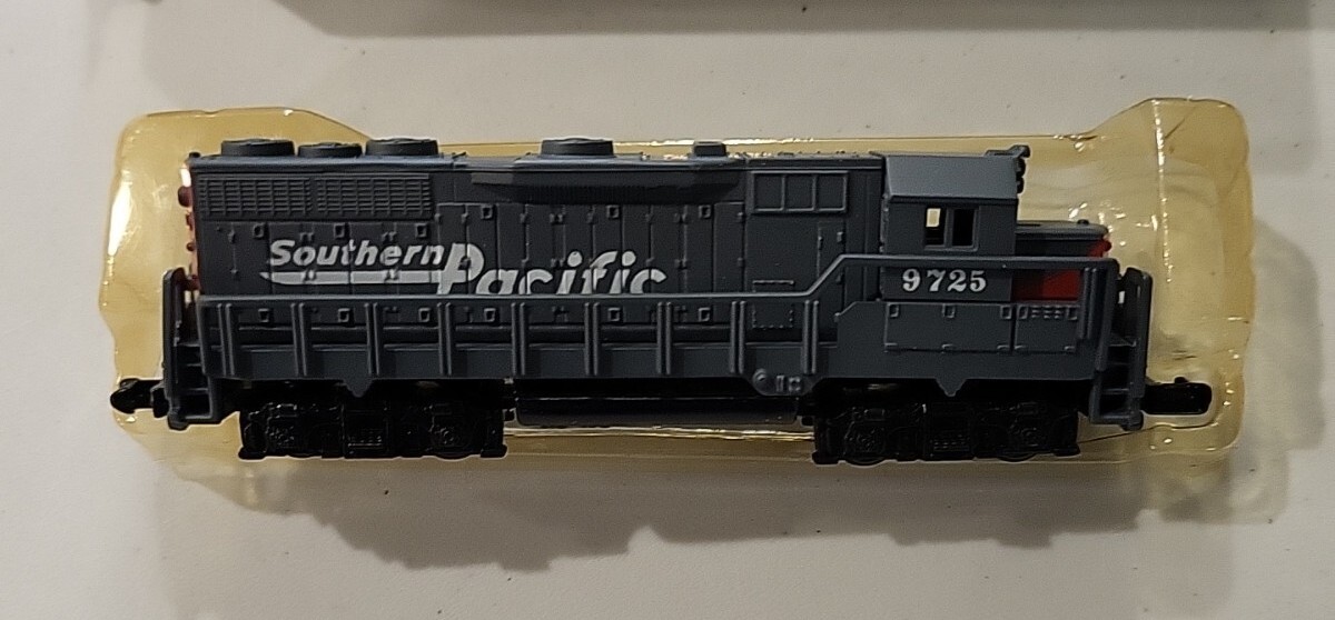 High Speed Metal Products Southern Pacific Locomotive #418 in Original Box