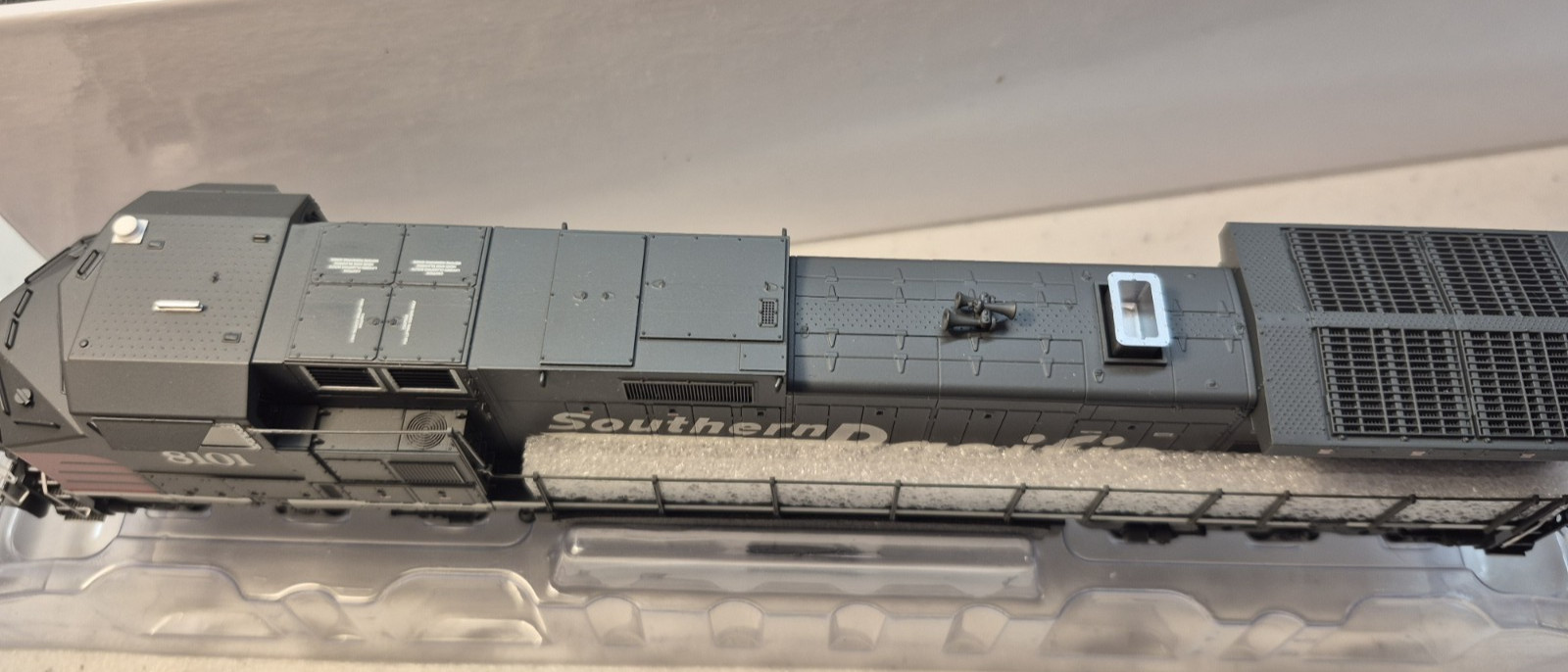 MTH HO Scale Southern Pacific Dash-9 Diesel 80-2305-1 W/ Protosound 3 LN Tested