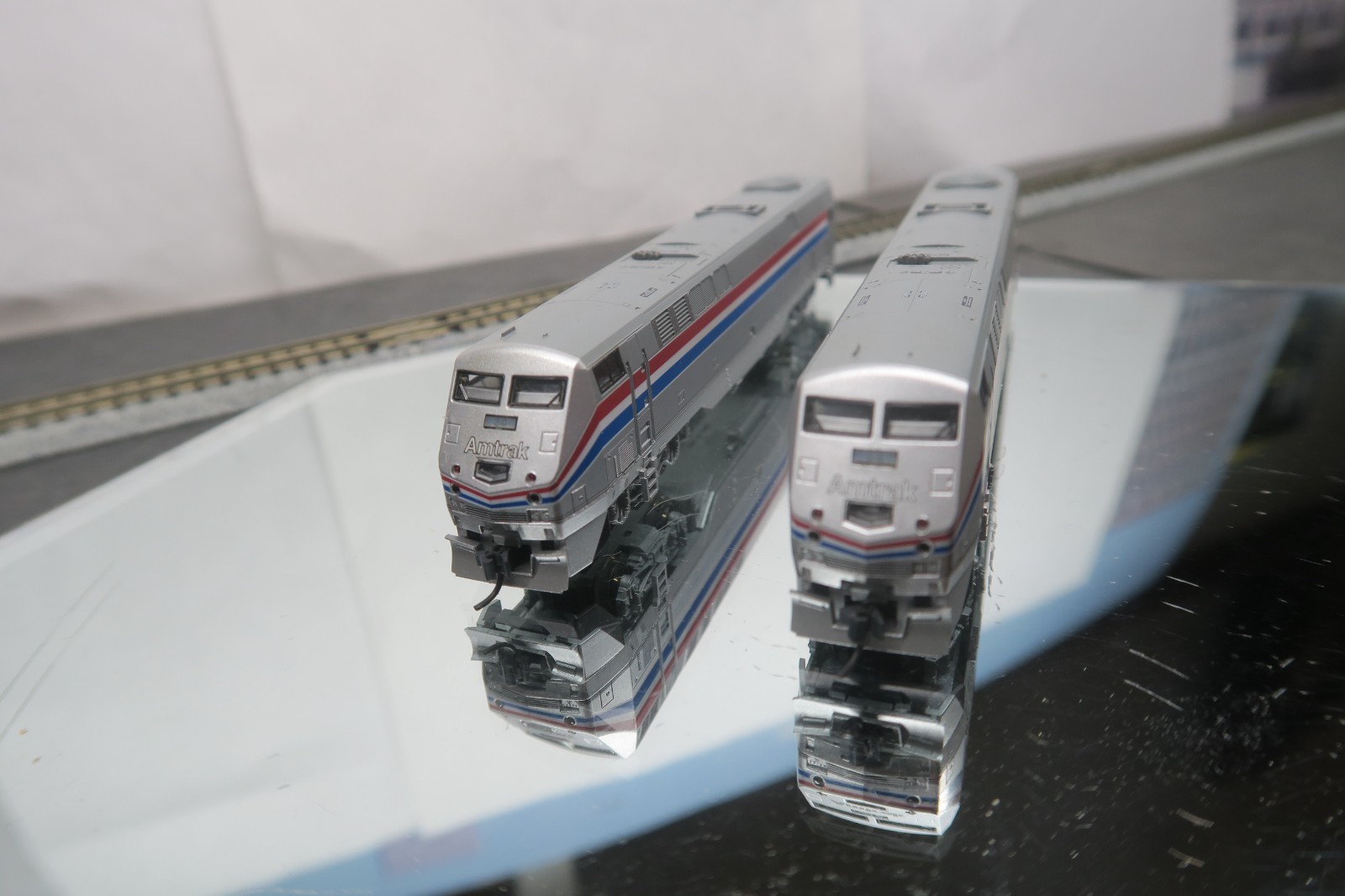 KATO N SCALE 106-6101 AMTRAK P42 LOCOMOTIVE SET PHASE 3 #34 & #94 GENTLY USED!
