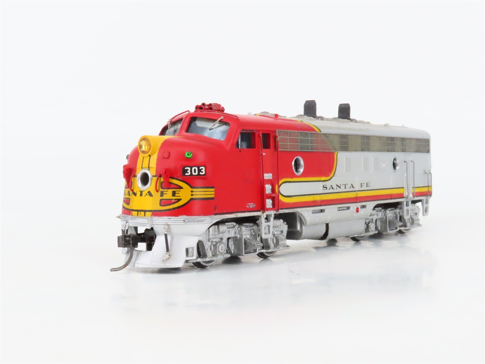 HO Athearn ATSF “Warbonnet” EMD F7A/B/B/A 4-Unit Diesel Set – Custom & Weathered