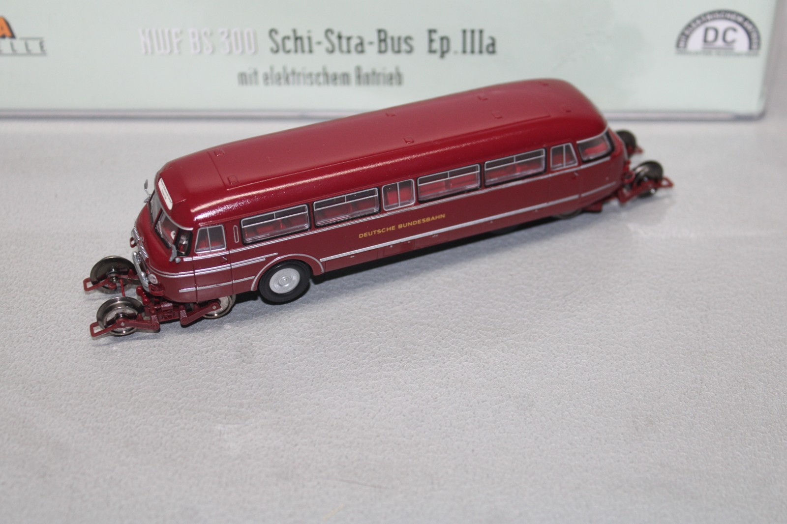 Brekina 63010 Deutsche Bahn Nwf BS 300 Schi-Stra-Bus Diesel Locomotive H0 OVP