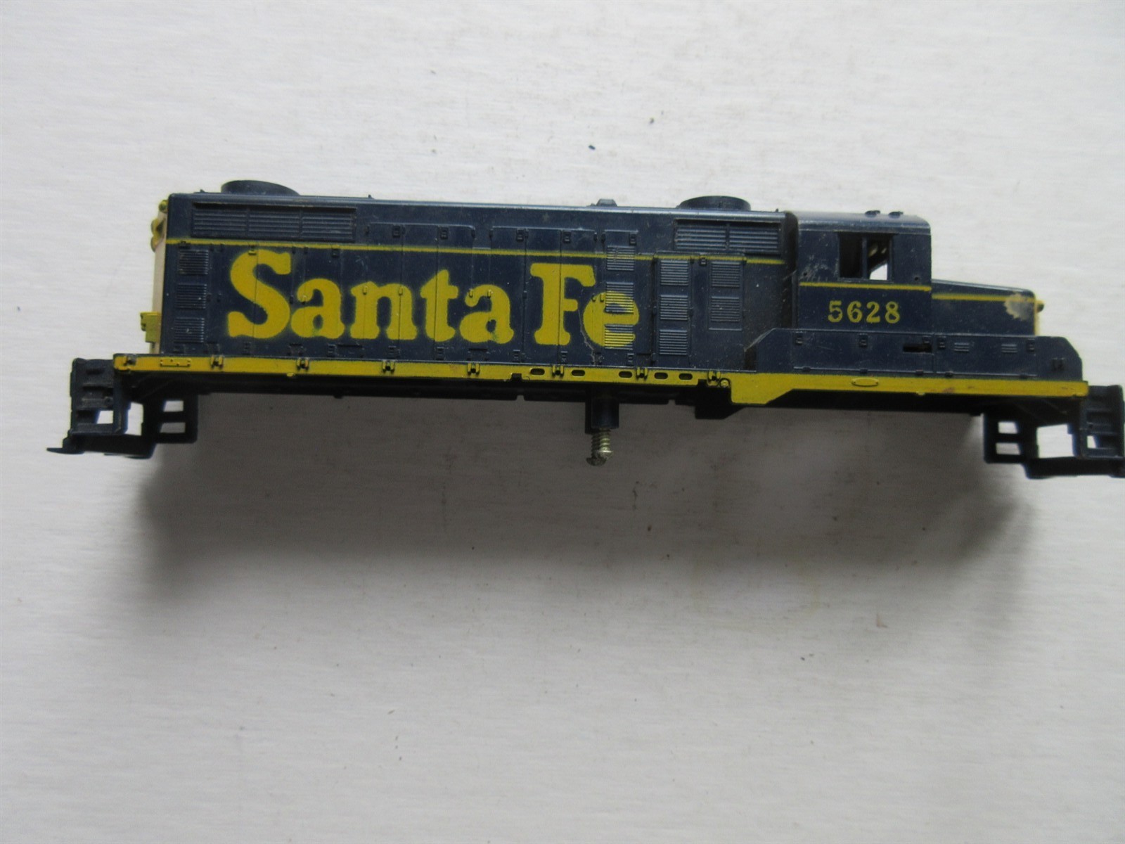 HO Scale SANTA FE #5628 LOCOMOTIVE SHELL ONLY