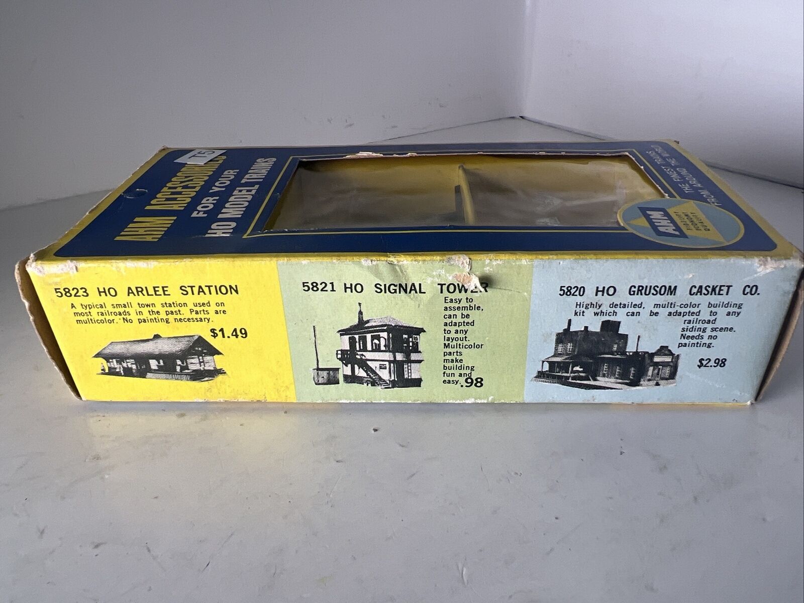 AHM Accessories for Your HO Scale Model Trains Assorted RR & Traffic Signs 1:87