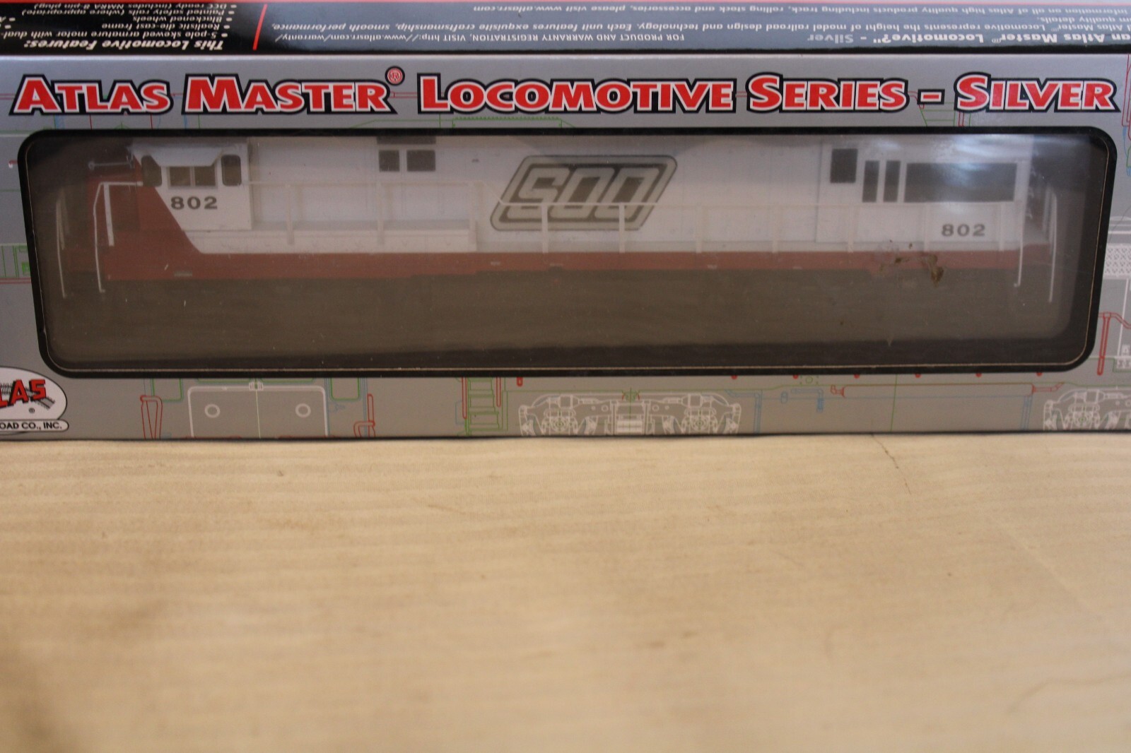 HO Scale Atlas, U30C Diesel Locomotive, Soo Line Railroad, #802 — 10003560