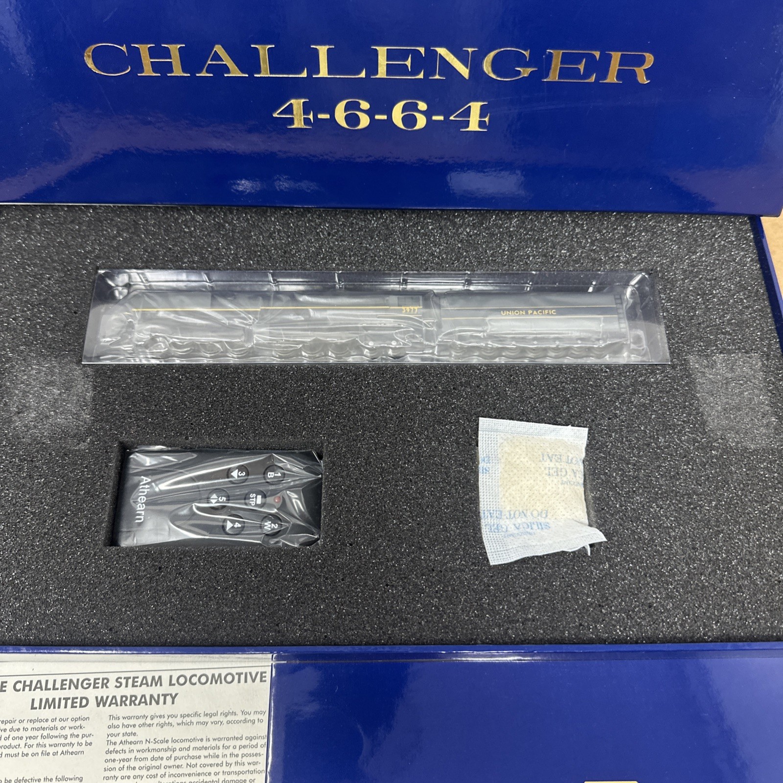 Athearn 11806 N Scale Union Pacific 4-6-6-4 Challenger DCC Sound