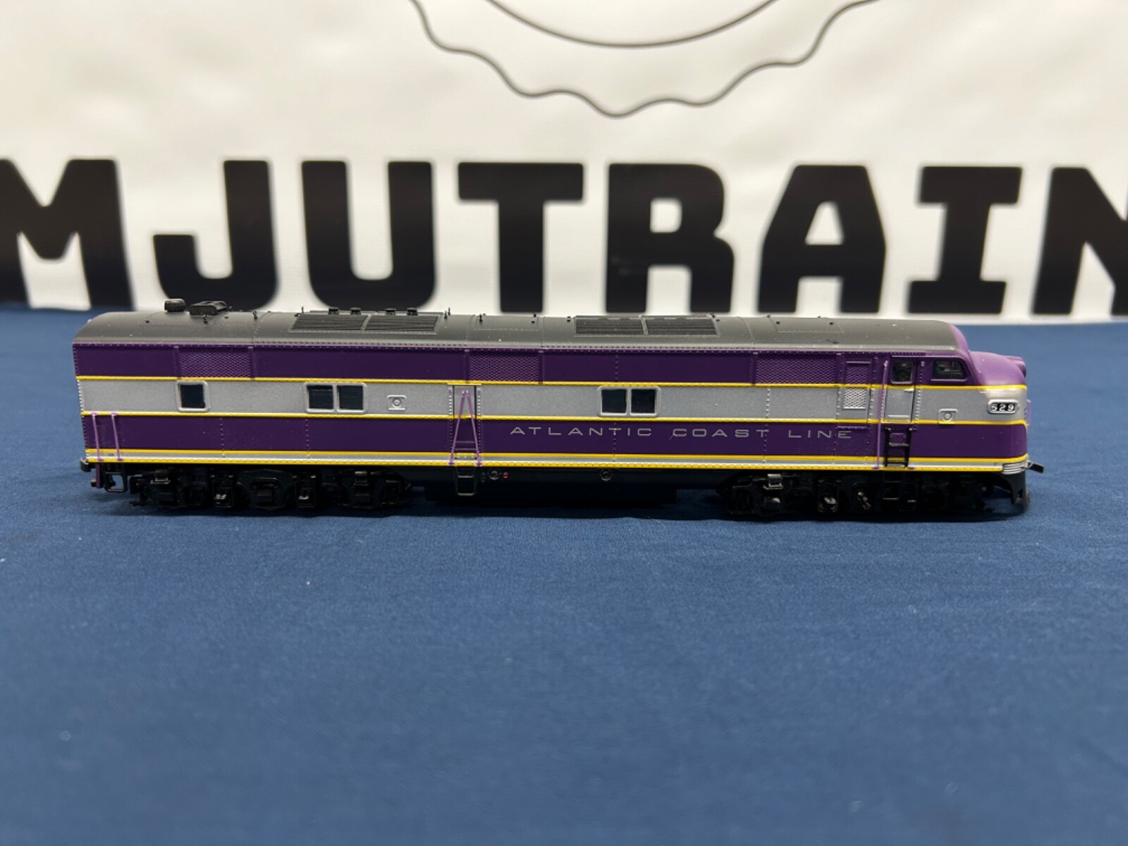 Life-Like Proto 2000 Atlantic Coast Line #529 E7A Diesel Engine 21053 DC NO BOX